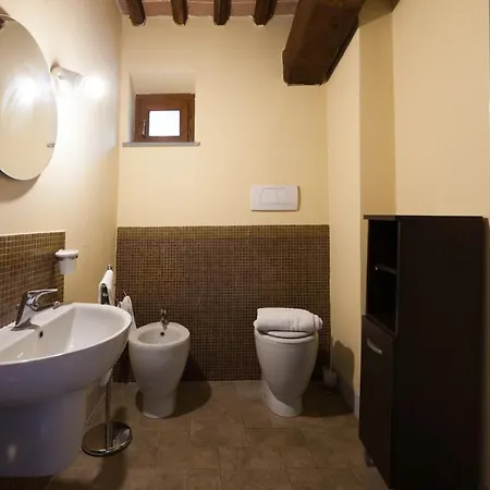 Sleeps 10 Pool Wifi Pescaglia