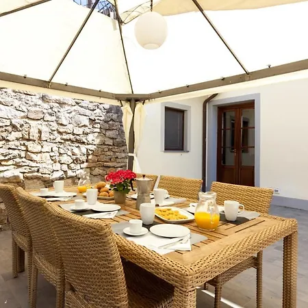 Sleeps 10 Pool Wifi