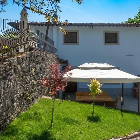 Sleeps 10 Pool Wifi Vakantiehuis